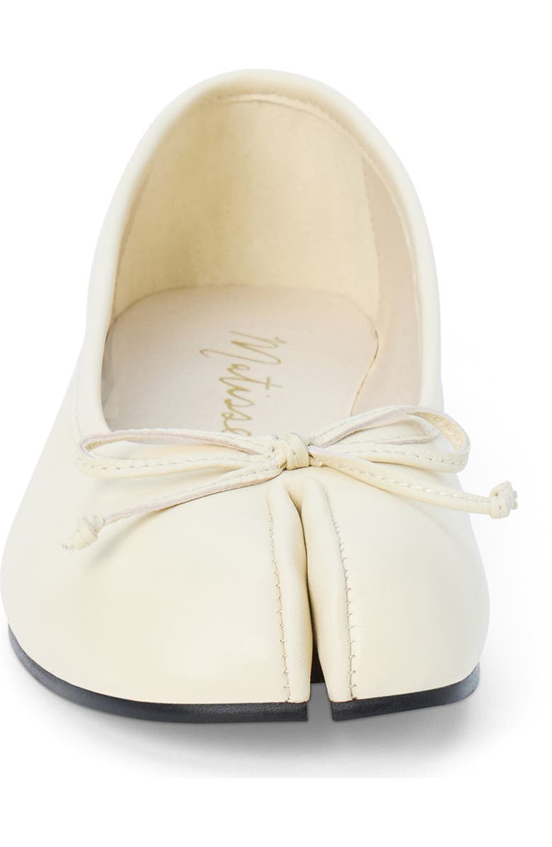 Matisse Mason Chelsea Boot, Alternate, color, Ivory