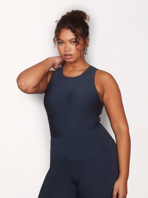 LOVALL LOVALL EMPOWER SLEEVELESS FITTED TOP