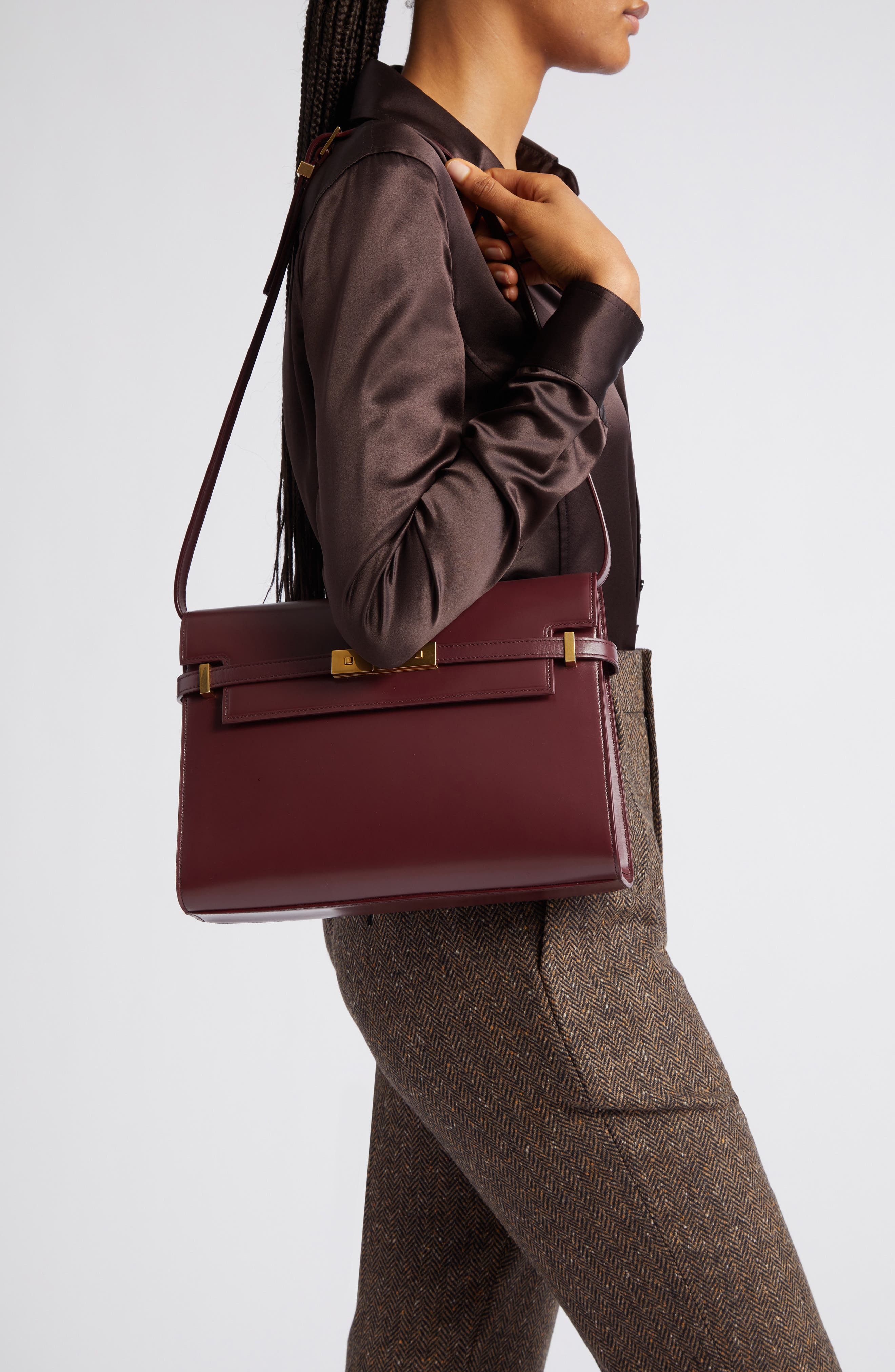 Medium Manhattan Shoulder Tote, Alternate, color, ROUGE LEGION