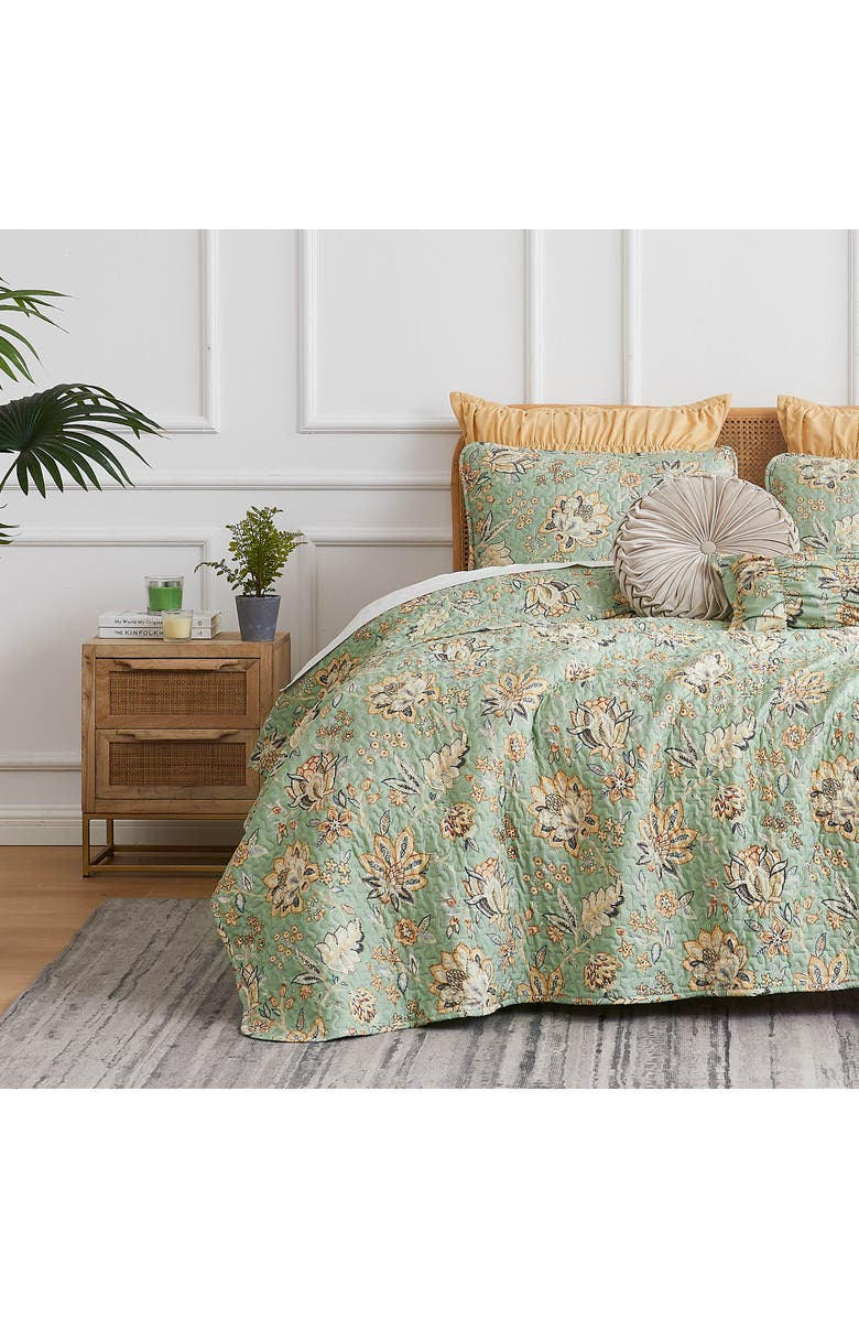 SOUTHSHORE FINE LINENS Jacobean Willow 7-Piece Oversized Quilt Bedding Set, Alternate, color, Green