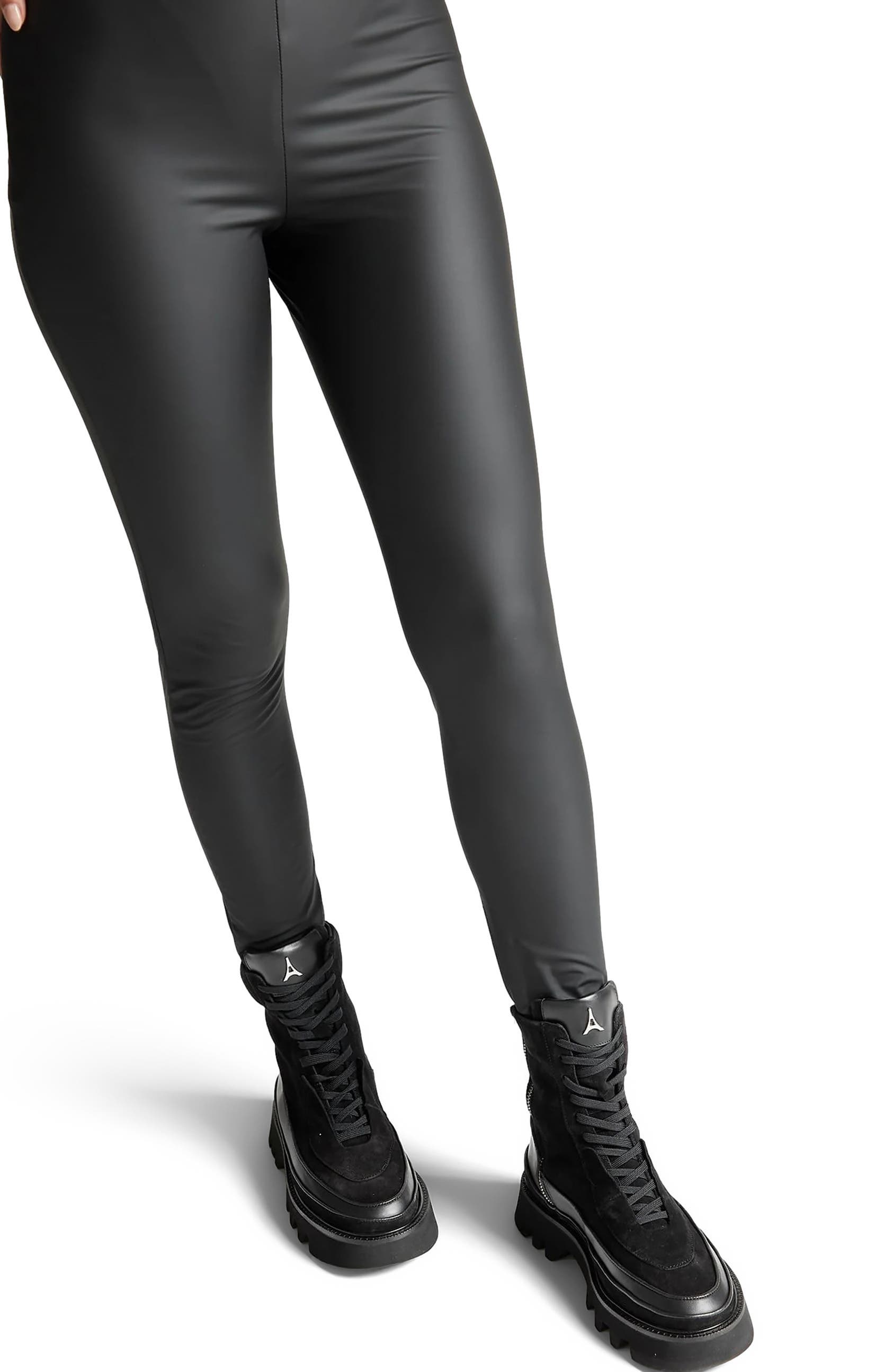 Le Combat, Alternate, color, Black