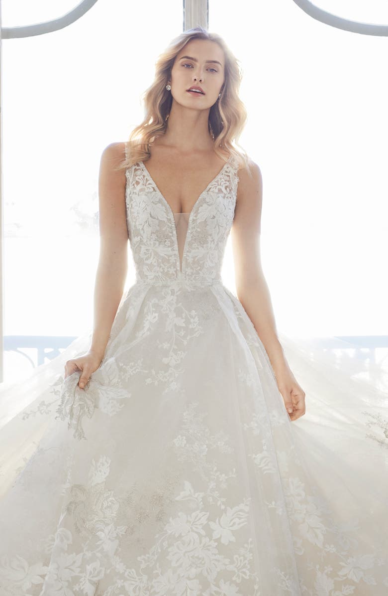 Aire Barcelona Estefan Lace Appliqué Ballgown Wedding Dress, Alternate, color, 