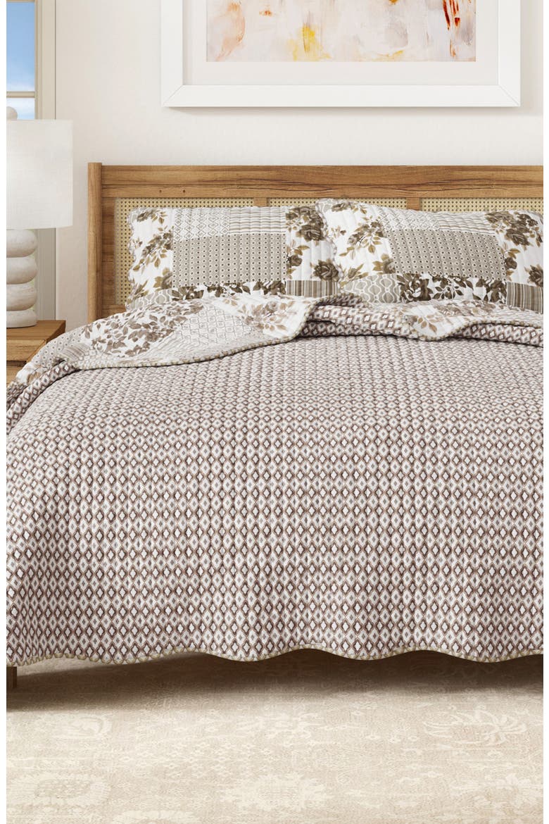 Langdon Scalloped Quilt 3-Piece Set, Alternate, color, LANGDON PATCHWORK TAUPE