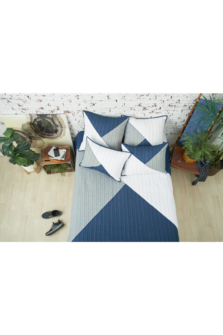 Asymmetrical Queen Quilt, Alternate, color, Blue