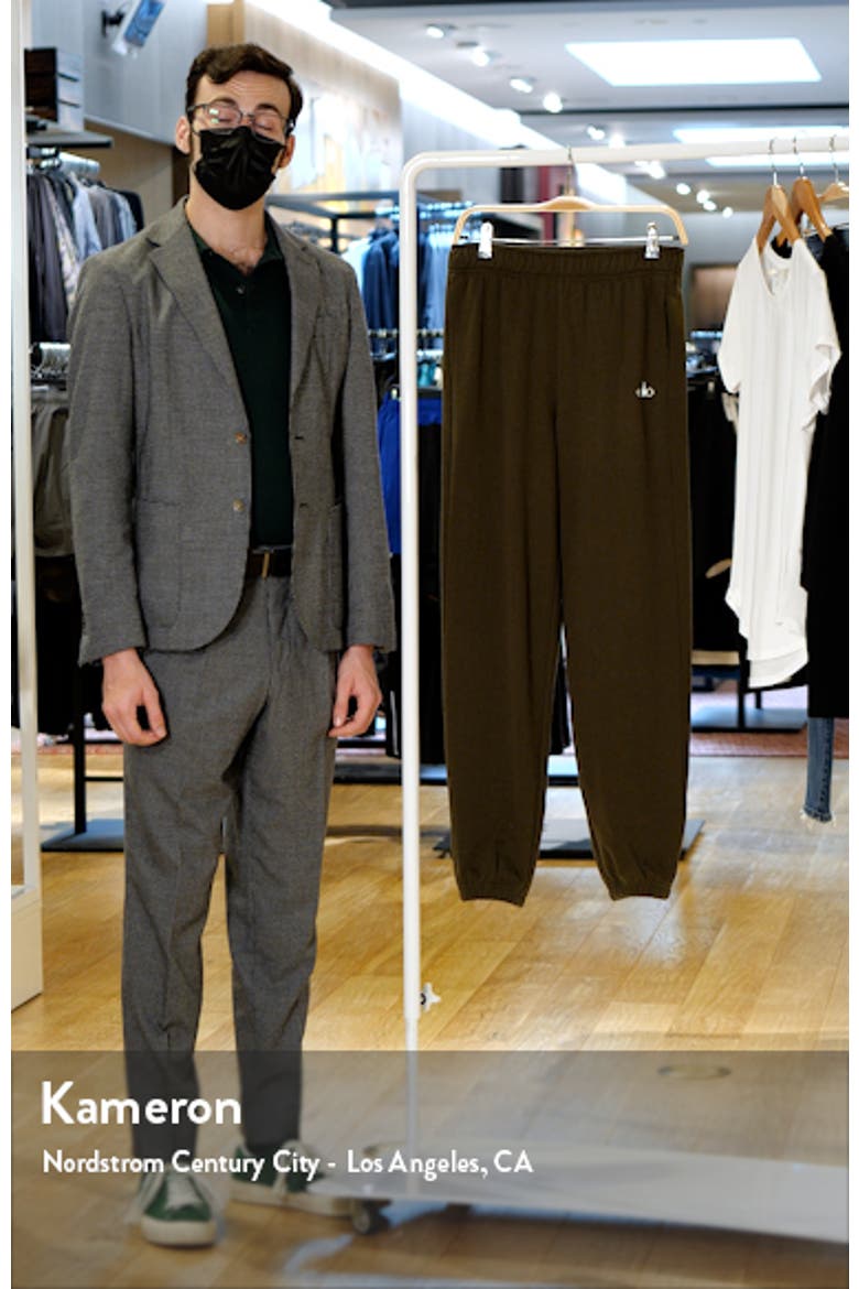 Accolade Sweatpants video