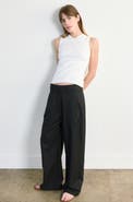 Almina Concept High V Neck Tank