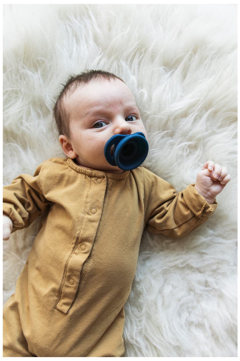 Pop & Go Pacifier, Alternate, color, CHOCOLATE AND NAVY