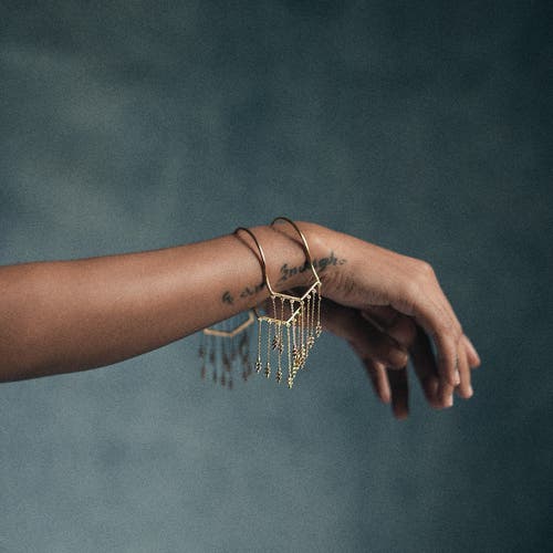 Dhwani Bansal Silsila Bracelet In Gold