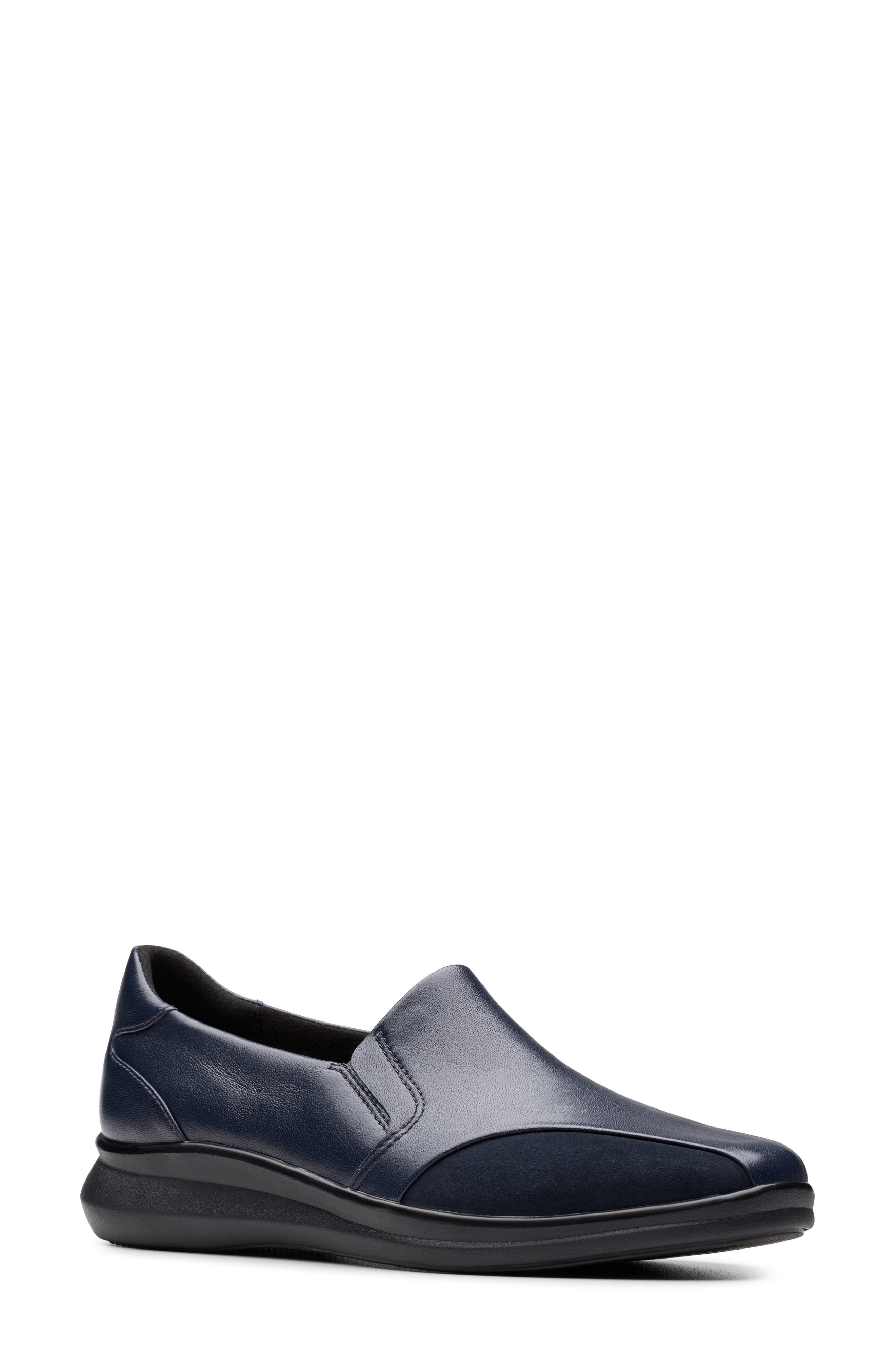Lynelle Wedge Flat