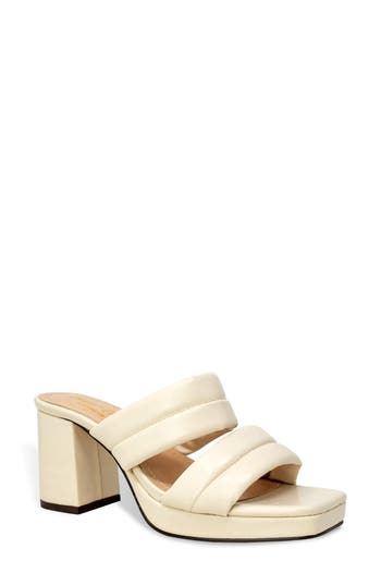 Chase & Chloe Chase And Chloe Moira Platform Sandal In Light Beige Pu