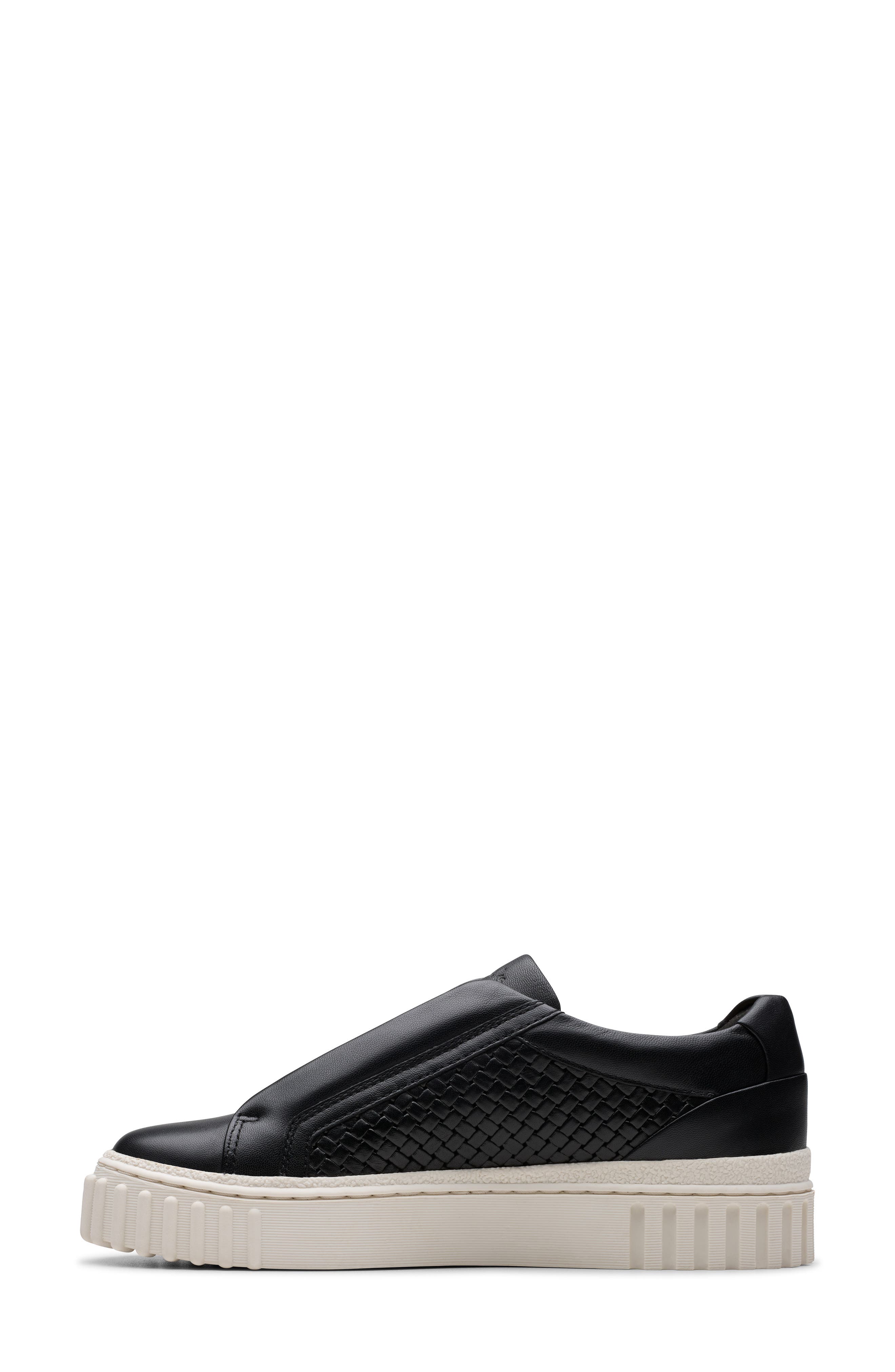 Clarks<sup>®</sup> Mayhill Bay Platform Sneaker, Alternate, color, Black Leather