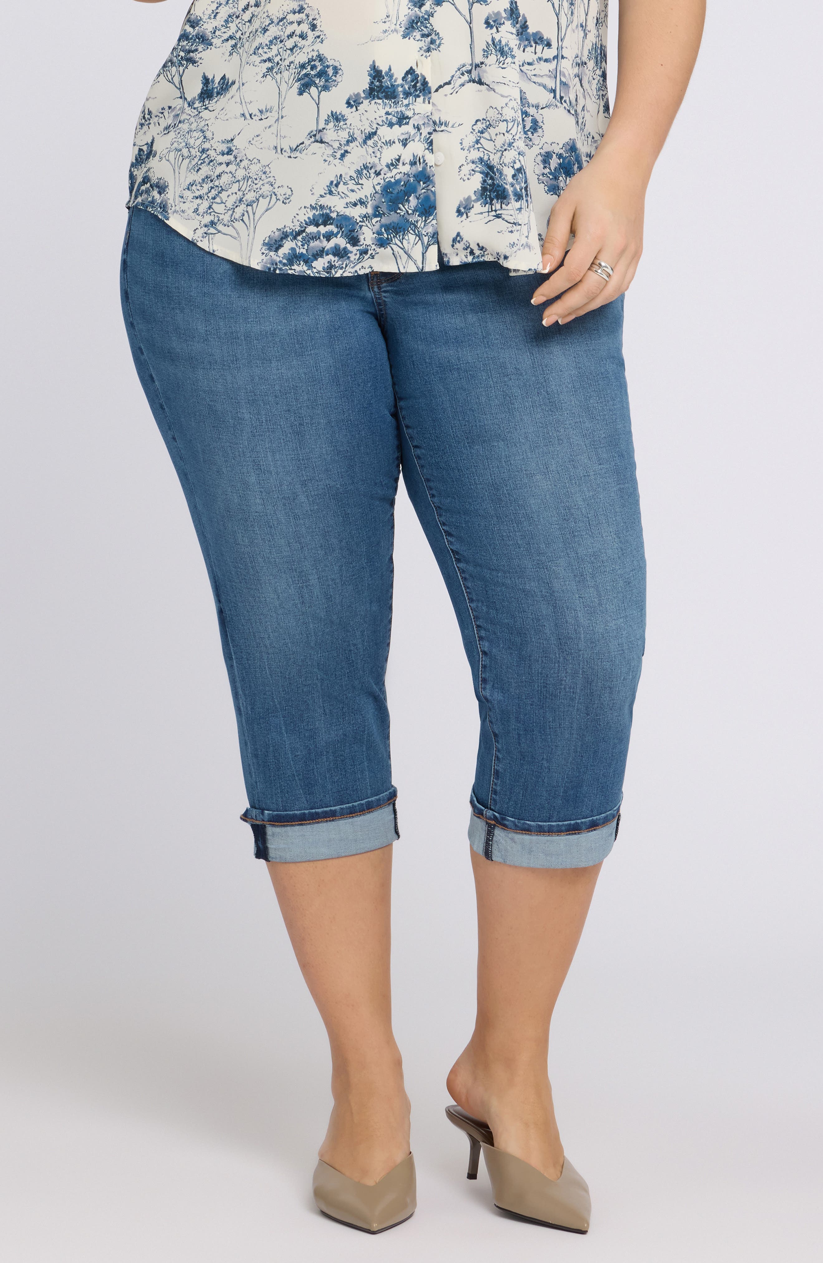 Marilyn Cuffed Capri Jeans - image 5