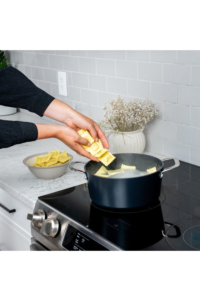 Maestro Ceramic Nonstick Stock Pot with Lid, 4.5-Qt., Alternate, color, Black