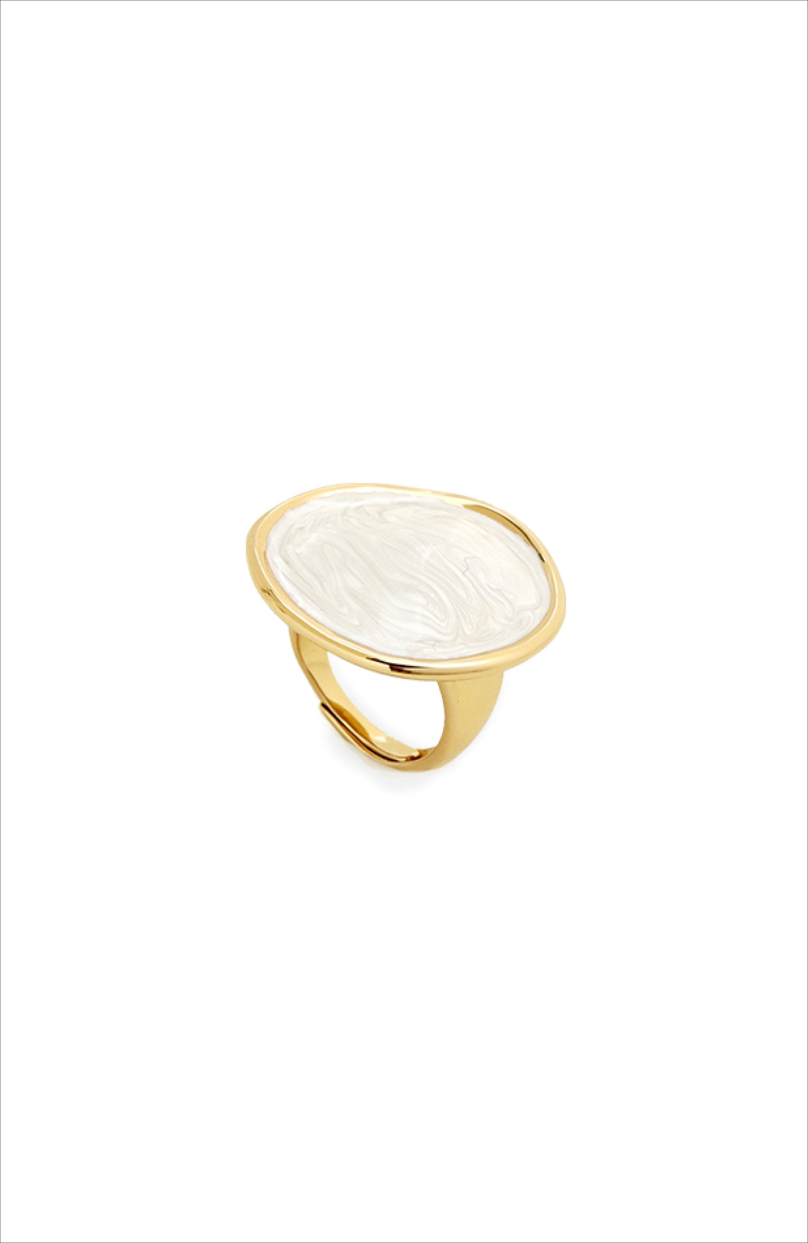 Retro Chic Ripple Ring