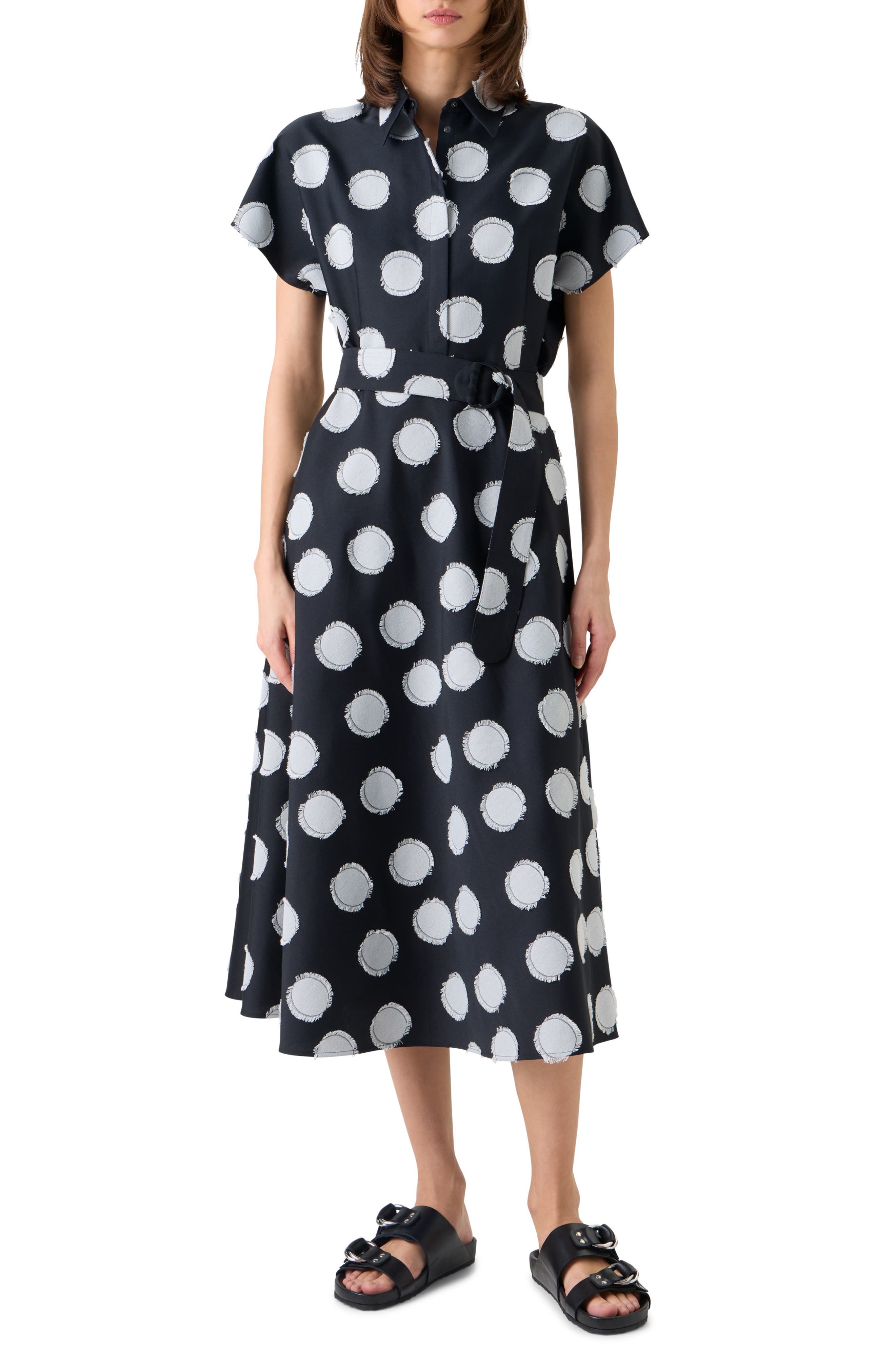 selected BLACK-CREAM