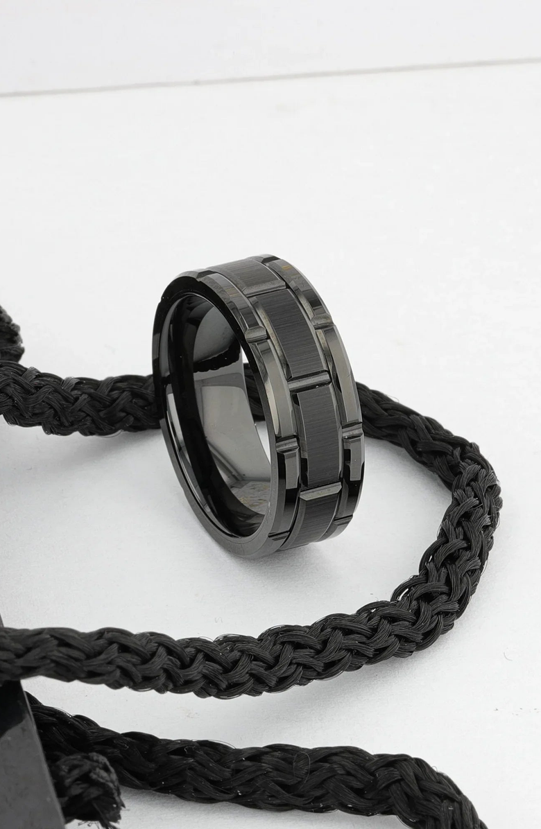 Larson Jewelers Windsor Beveled Tungsten Carbide Wedding Band, Alternate, color, Black 8Mm