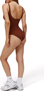 Noody Seamless Forming Scoop Neck Bodysuit