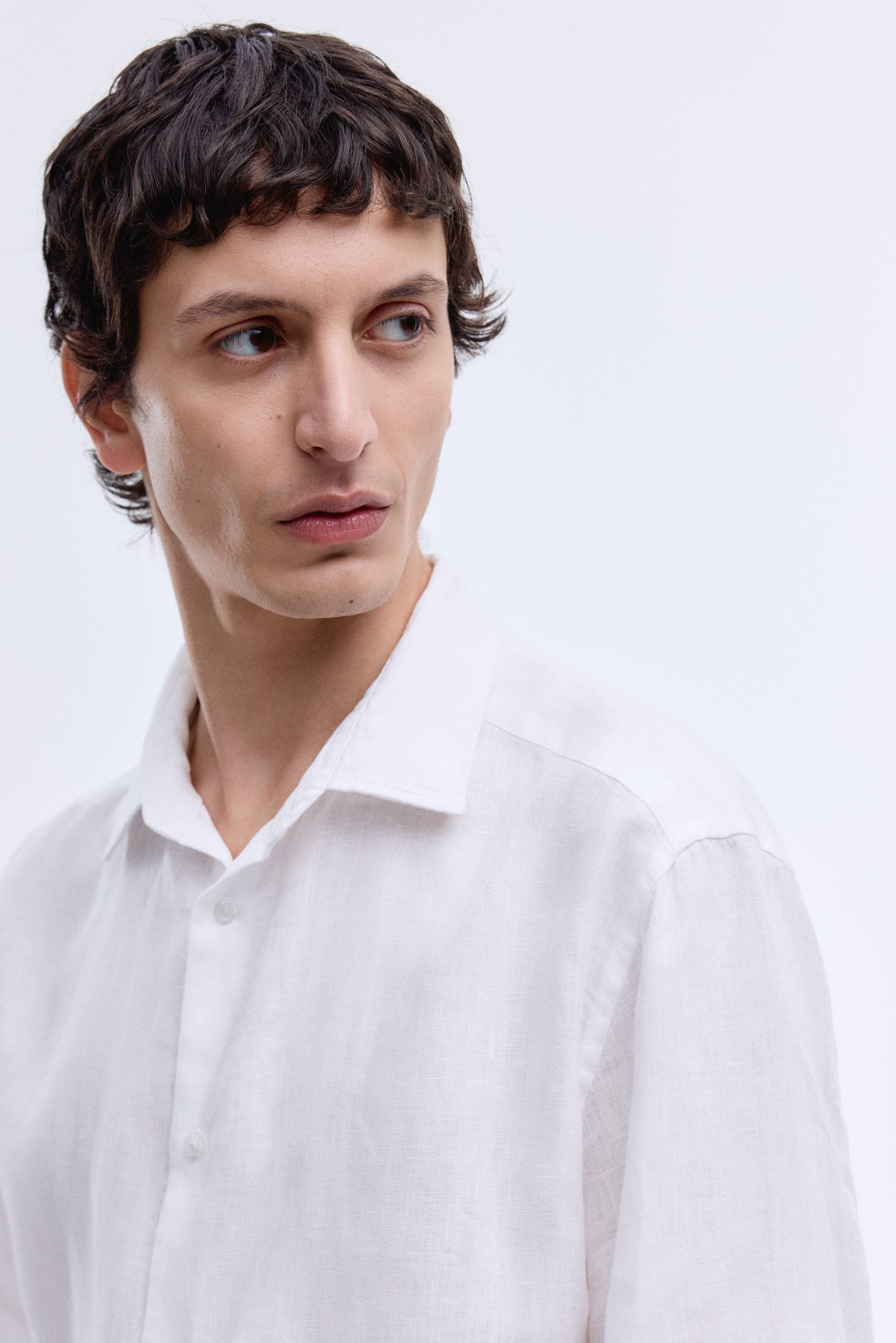 Slim fit linen shirt - image 2