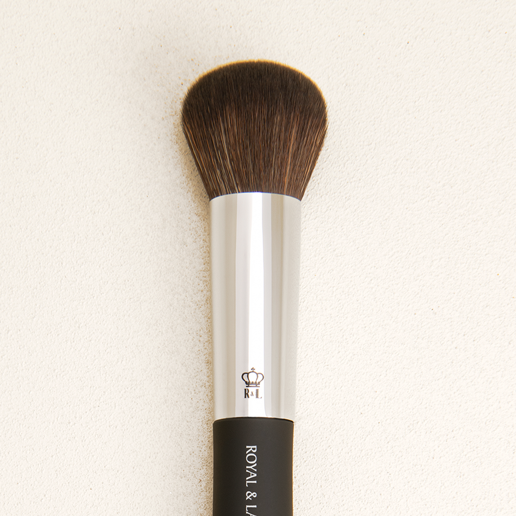 Omnia Brush Pro Large Dome Makeup Brush In Black