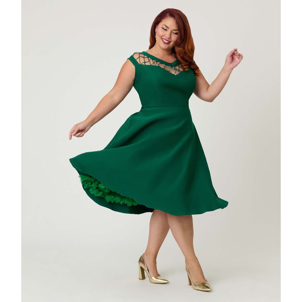 Unique Vintage Plus Size Diamond Cutout Swing Dress In Green