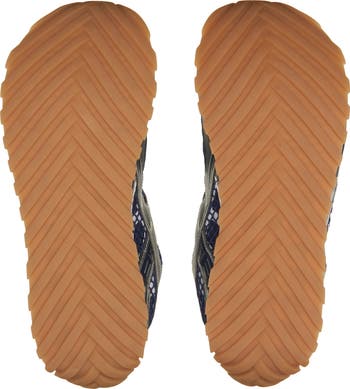 Orbit Low Top Sneaker