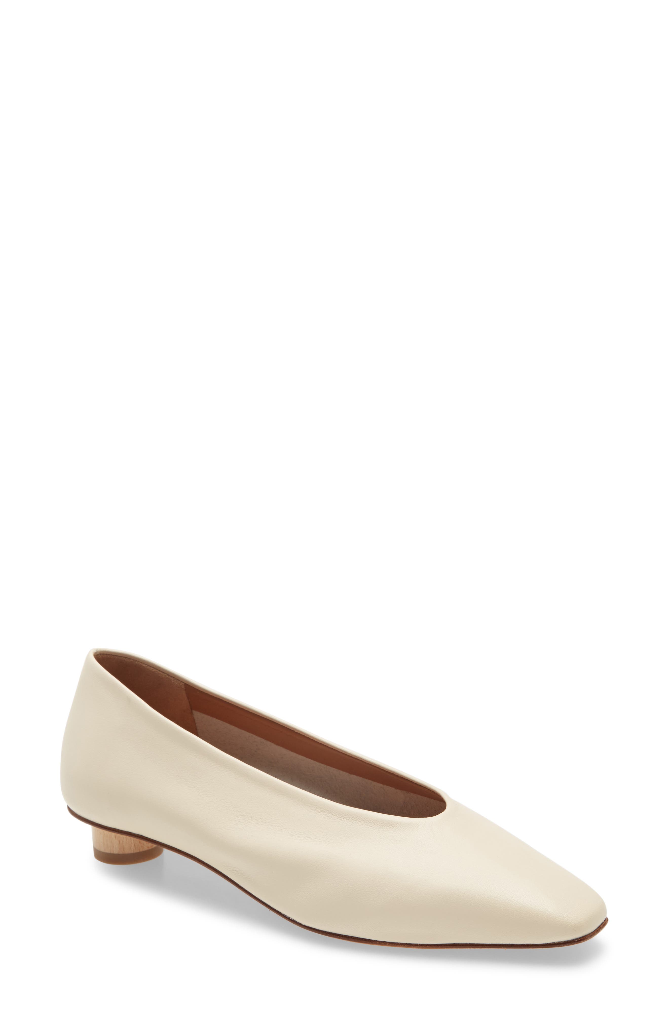 Paz Pump, Main, color, CREMA LEATHER
