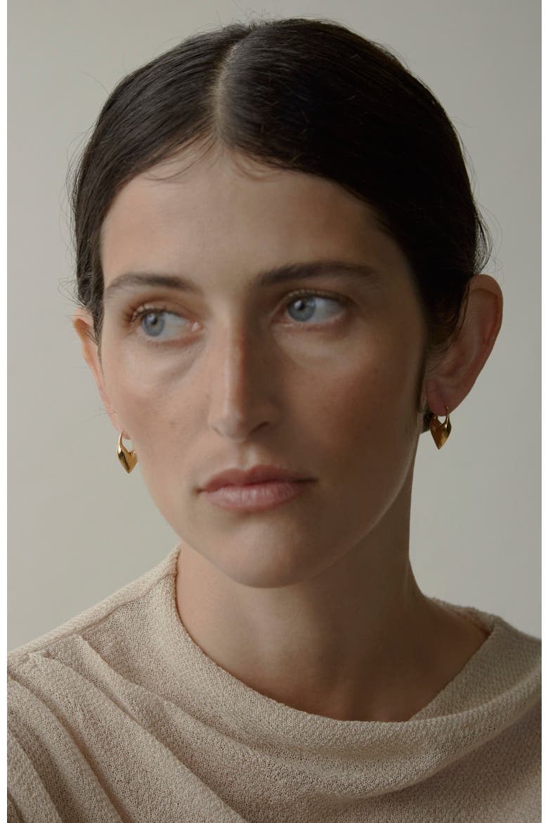 Roscida Heart Hoop Earrings, Alternate, color, Yellow Toned Gold