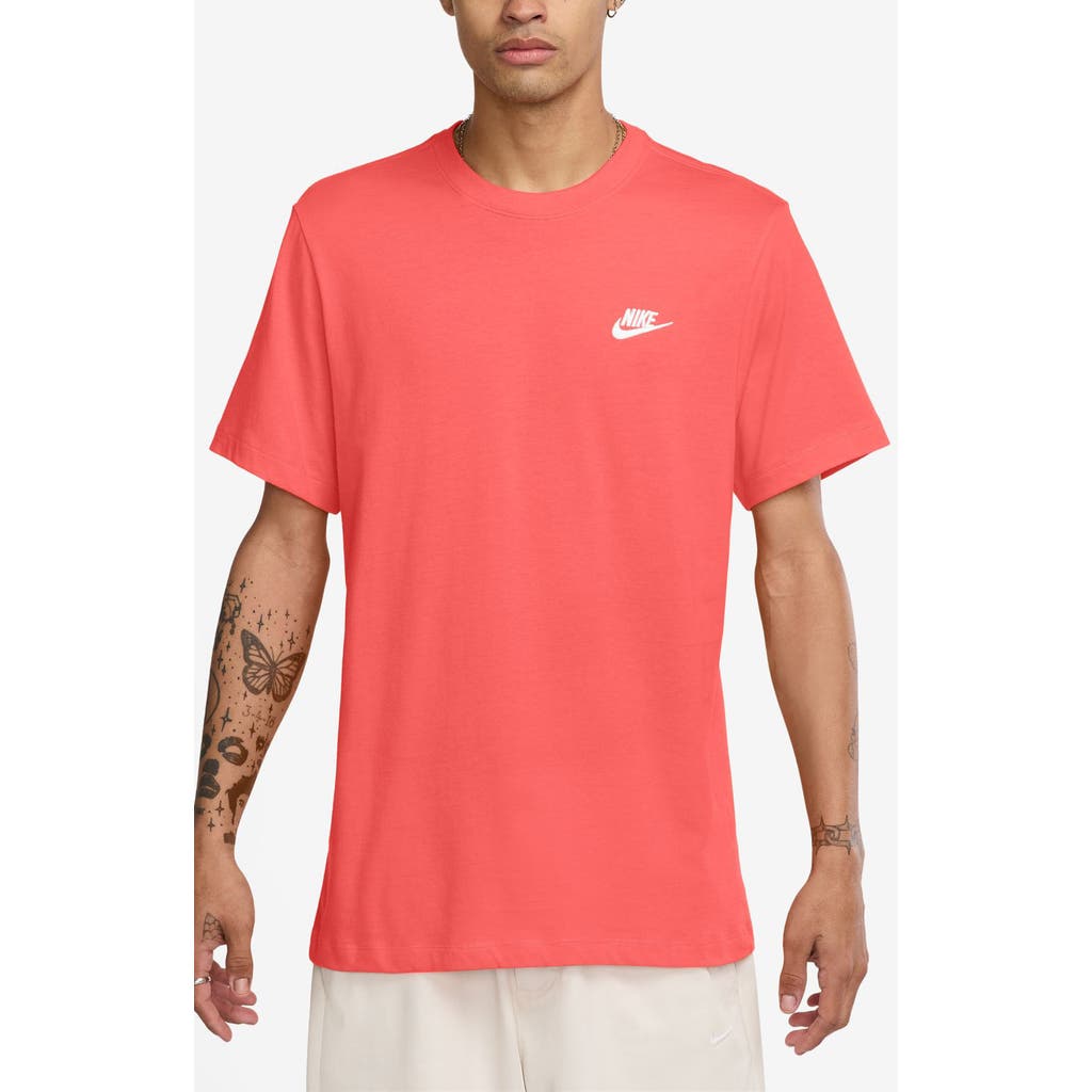 Nike Sportswear Club Crew Neck T-shirt In Pink