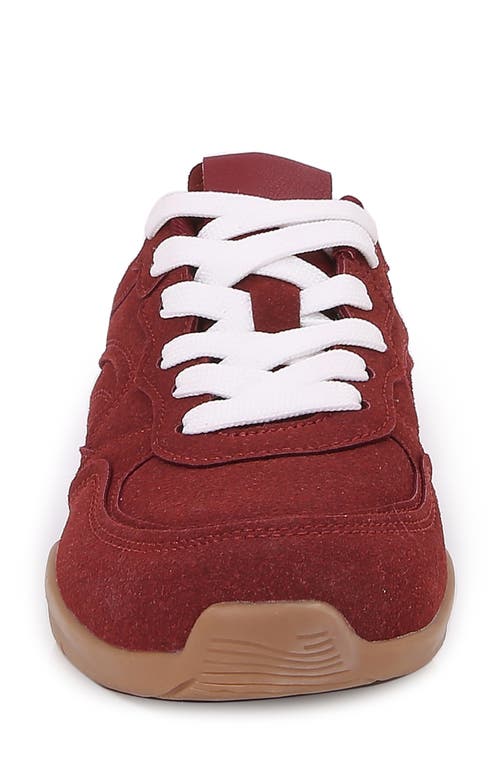 Berness Low Top Sneaker In Burgundy