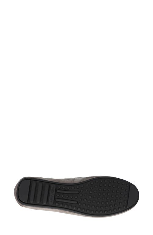 Bella Vita Scout Flat In Gray