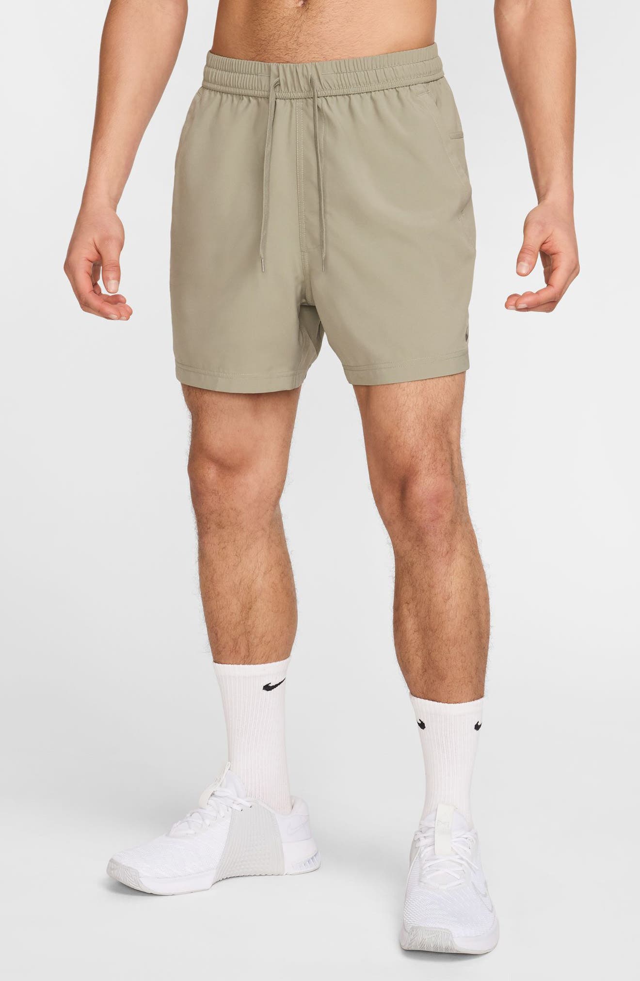 Nike Form Dri-FIT 5-Inch Unlined Versatile Shorts