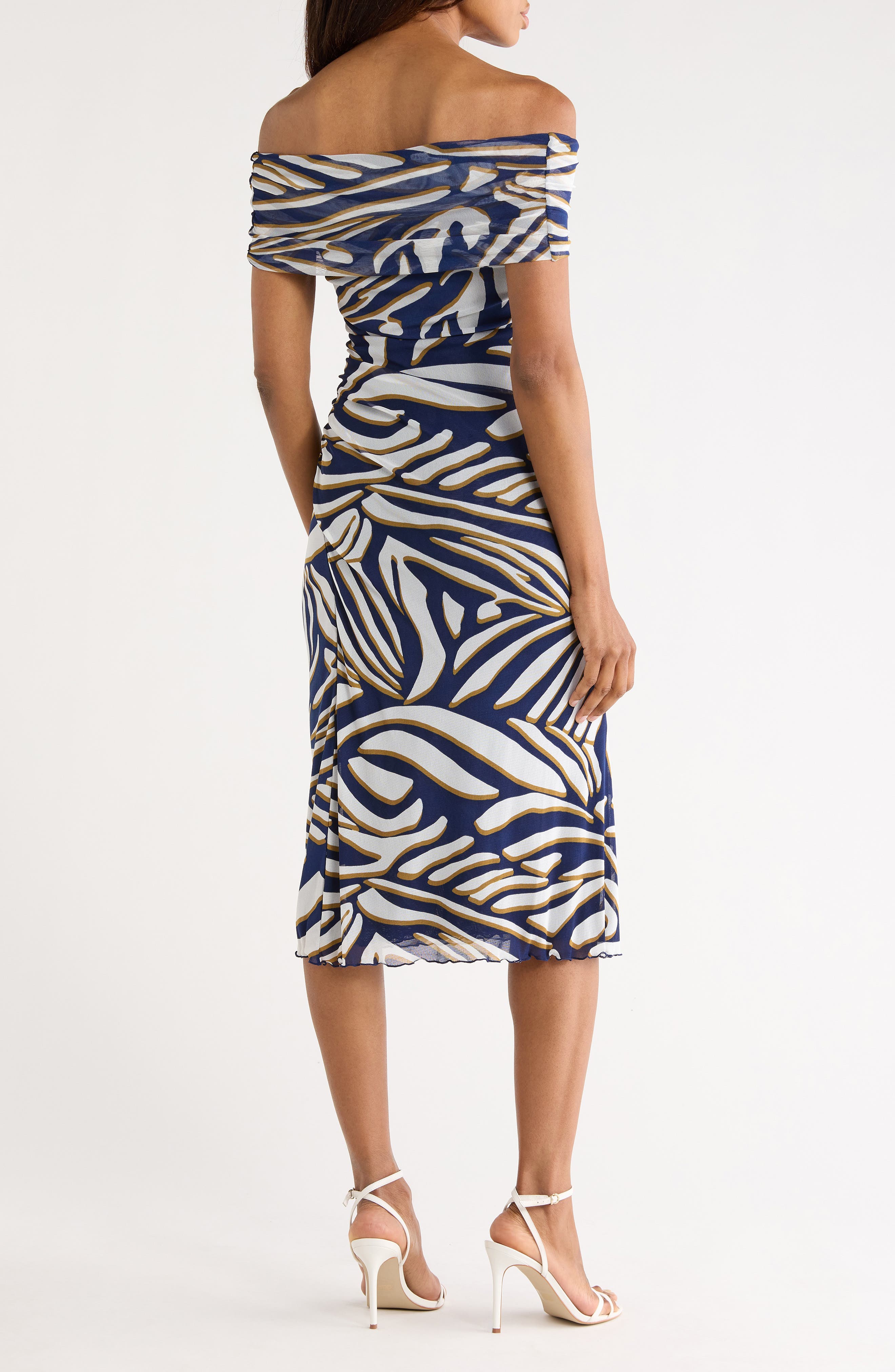Lovinia Cap Sleeve Body-Con Dress - image 2