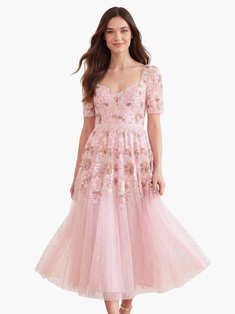 Wisteria Sweetheart Short Sleeve Dress