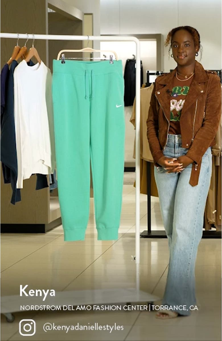 Sportswear Phoenix Fleece Sweatpants, sales video thumbnail