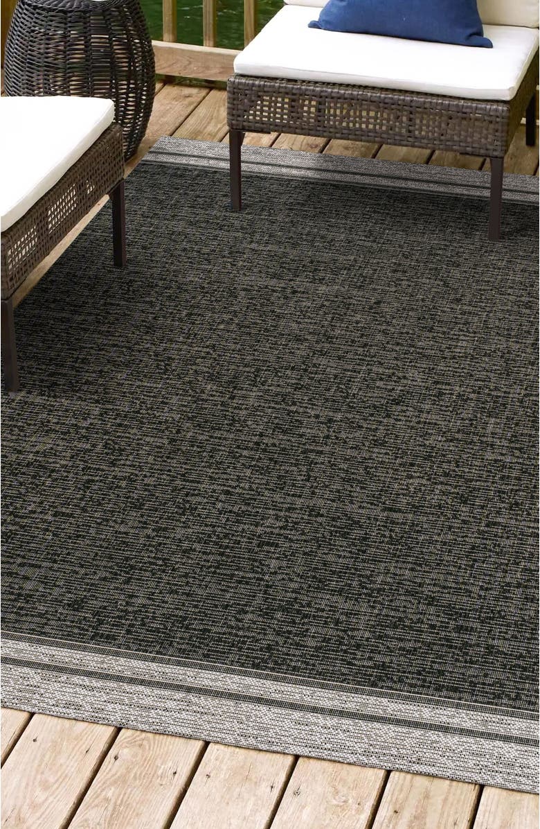 JONATHAN Y Alda Modern Minimalist Mingled Solid Indoor/Outdoor Area Rug, Alternate, color, Black/Cream