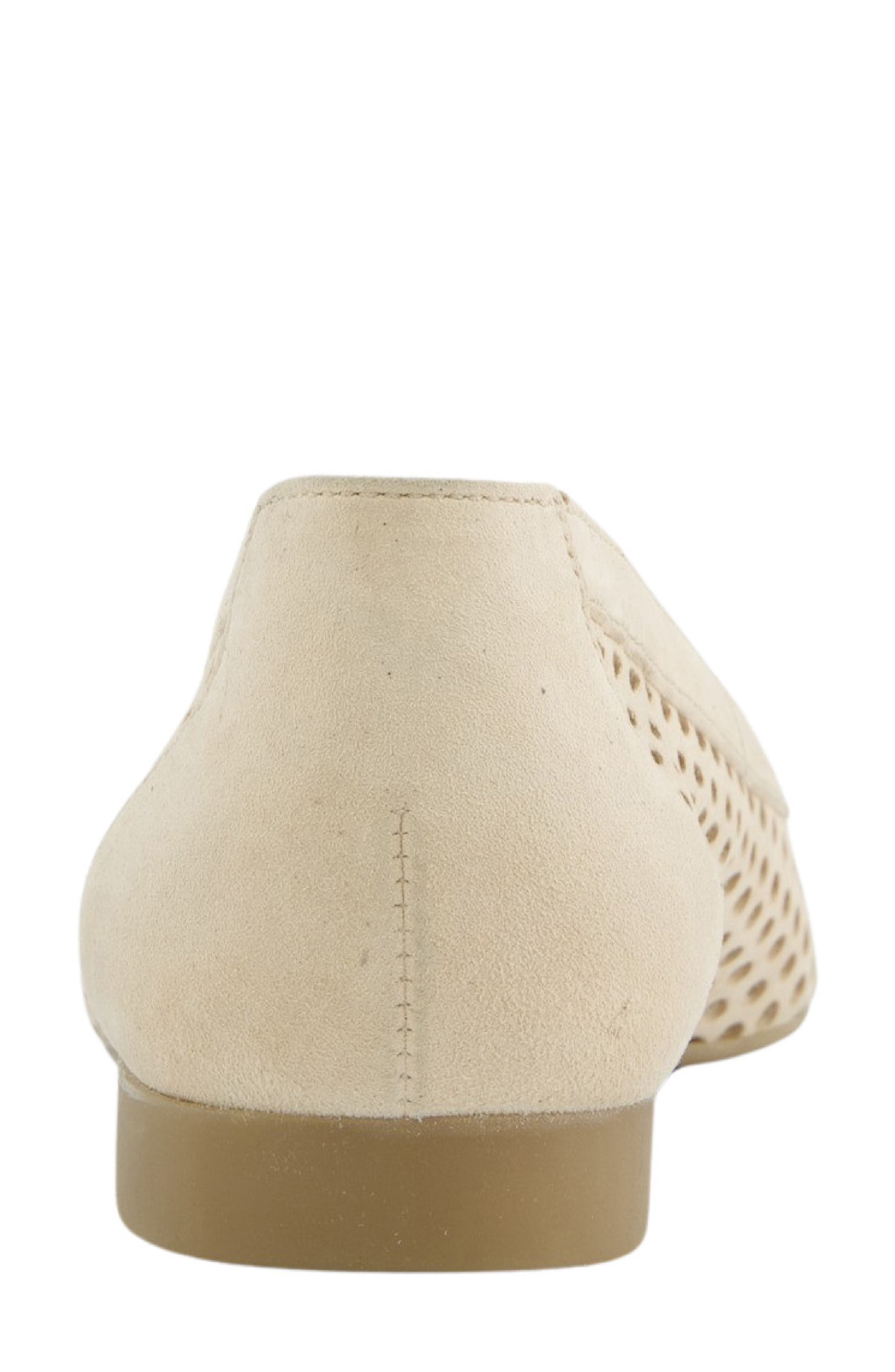 Deanna Pointed Cap Toe Flat, Alternate, color, BISCUIT SUEDE