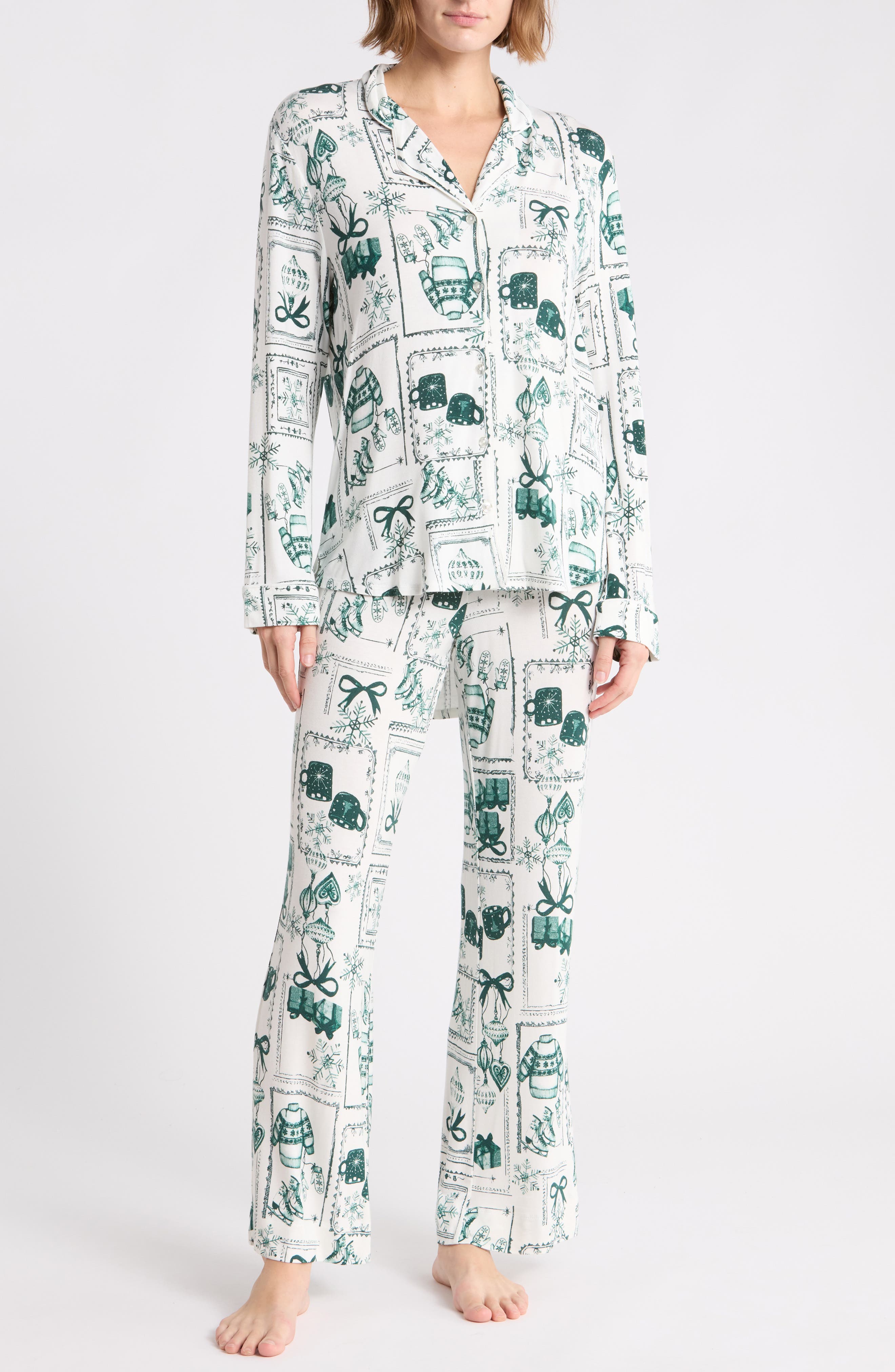 selected IVORY- GREEN TOILE PATCHWORK