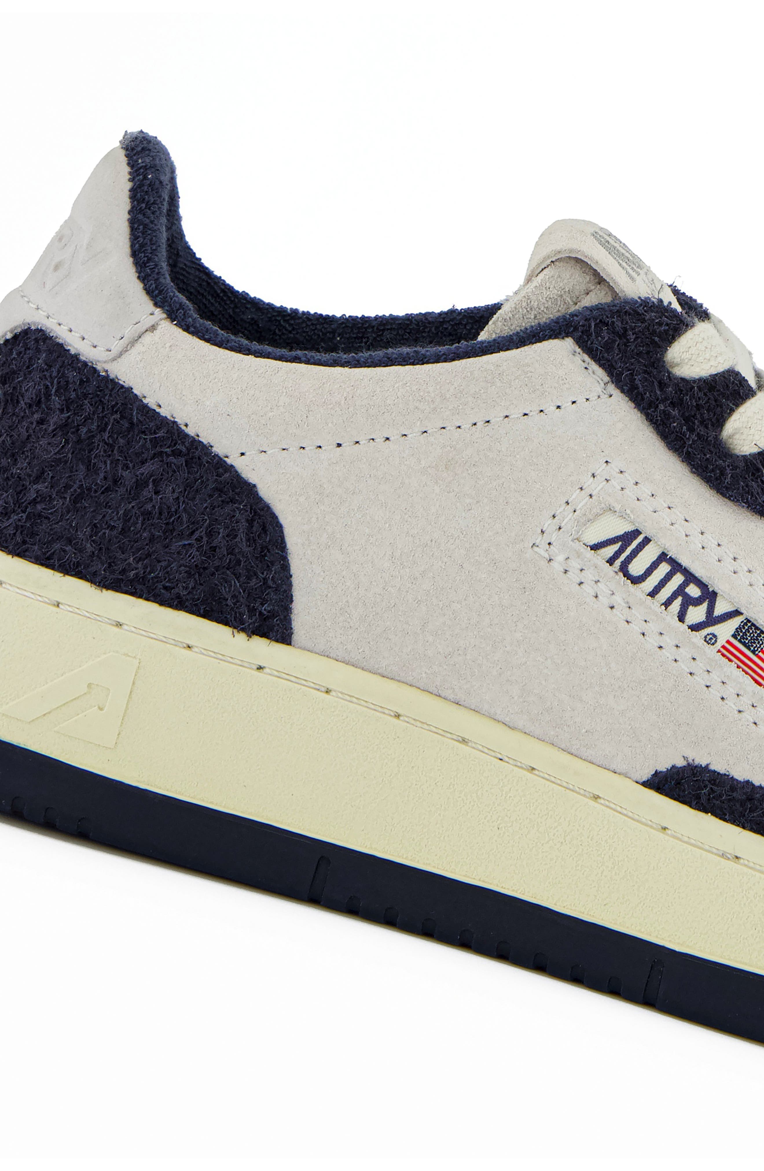 AUTRY Medalist Low Sneaker, Alternate, color, 