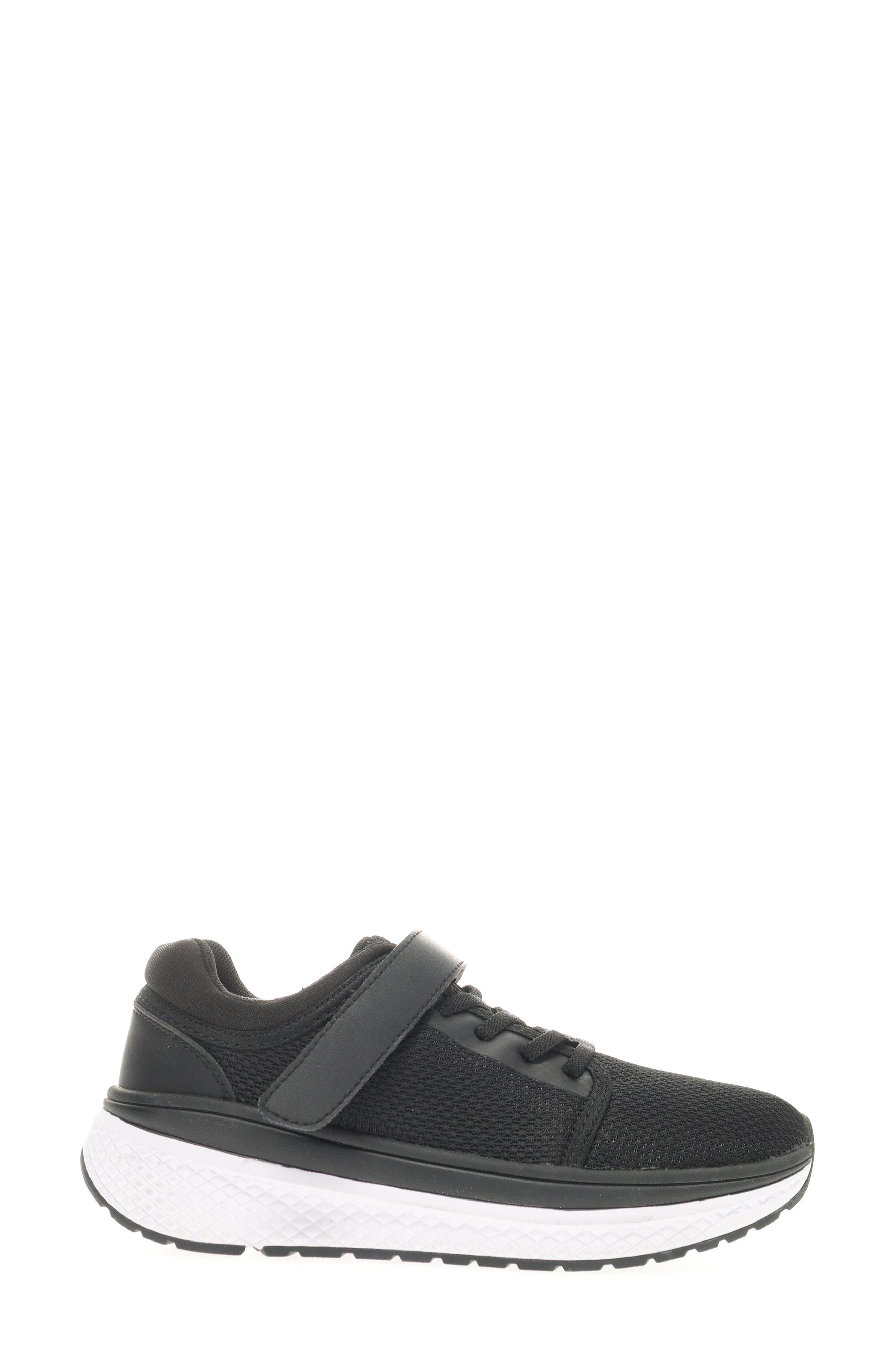 Propét Ultima FX Sneaker, Alternate, color, Black