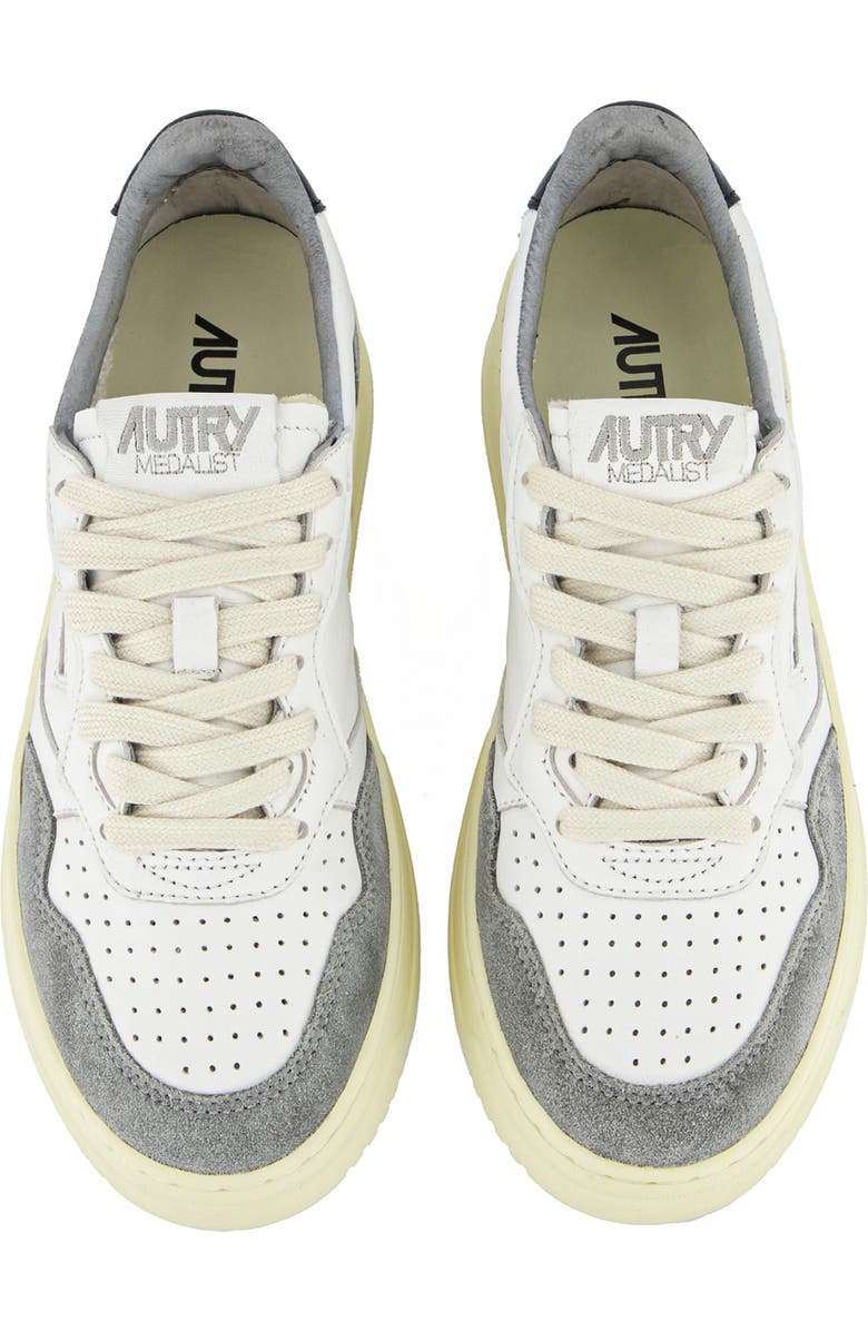 AUTRY Medalist Low Sneaker, Alternate, color,