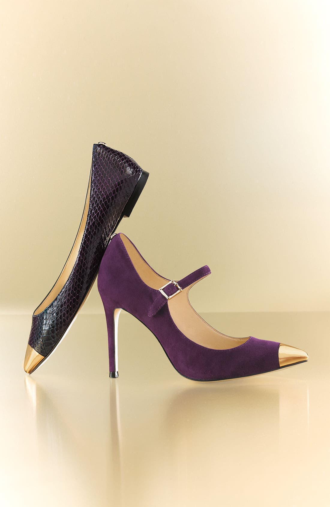 VC Signature 'Carrie' Flat, Alternate, color, 