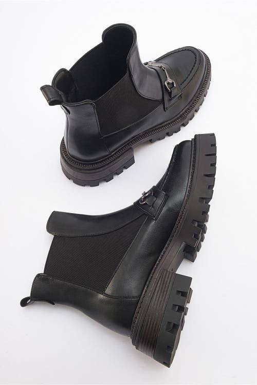 Prologue Shoes Vesper Buckled Chelsea Boot In Black