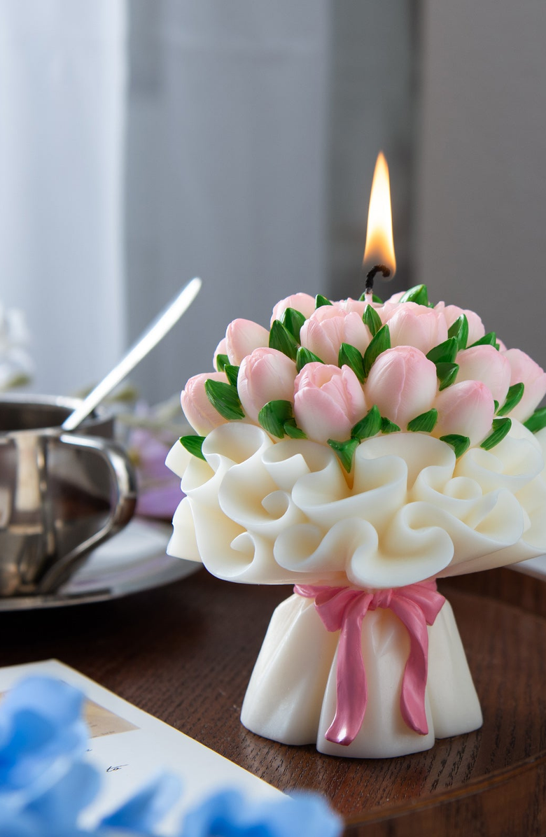 Southlake gifts Tulip Bouquet Candle, Alternate, color, Soft Pink / White