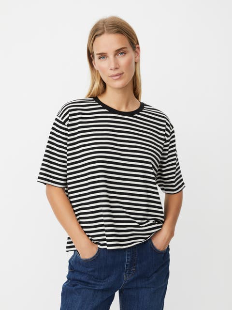 Doreann Round Neck Short Sleeve T-Shirt