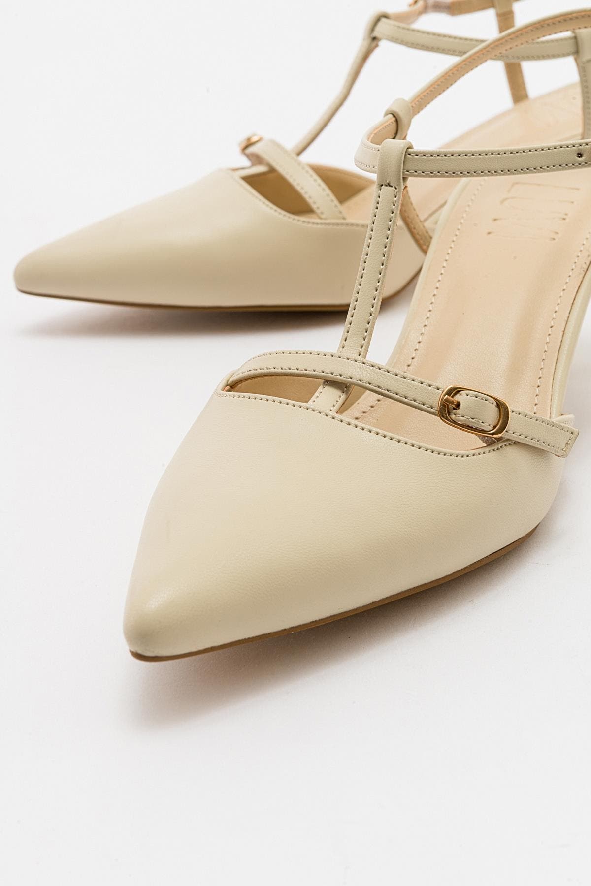 Prologue Shoes Frans Pointed Toe Pump, Alternate, color, Beige