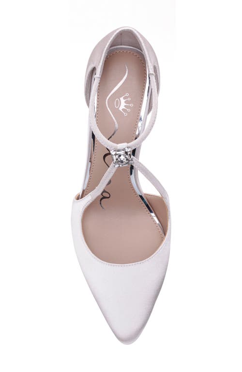 Nina Neoma Pointed Toe Pump In White
