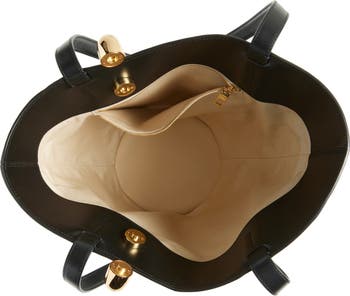 【JACQUEMUS】Bambola ミディアム バケット バッグ Jacquemus The Medium Bambola Bucket Bag | Red | FARFETCH