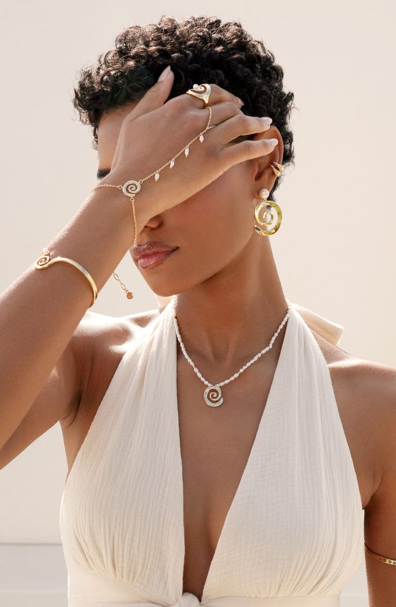 Ettika Aura Freshwater Pearl Hand Chain, Alternate, color, Gold