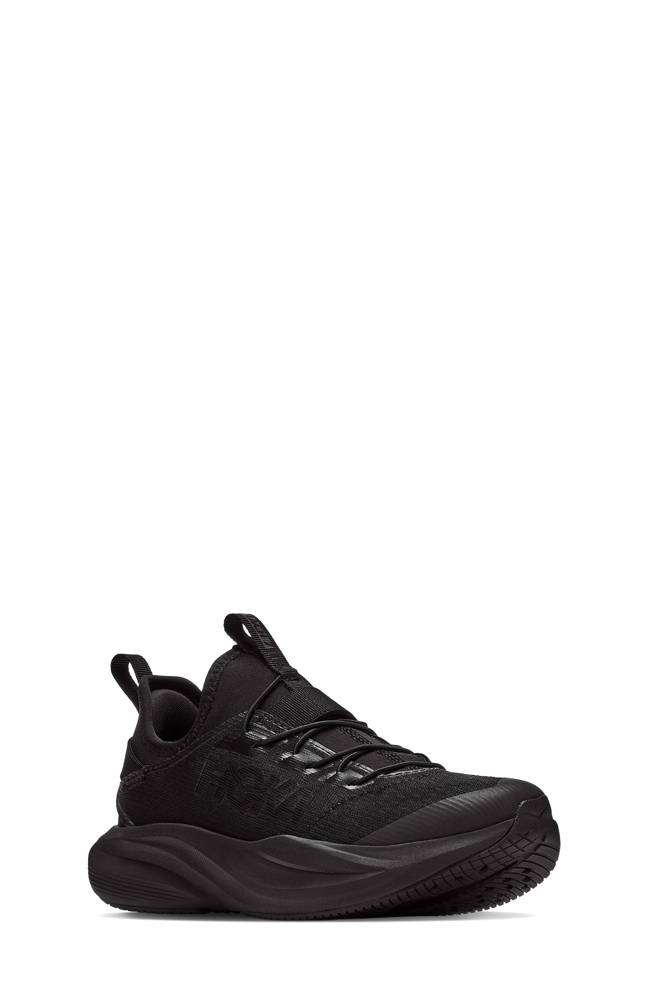 BLACK / BLACK