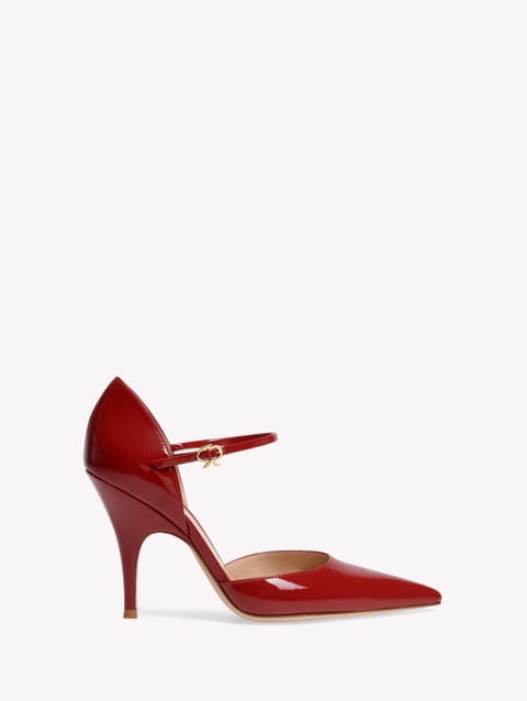 Sofia D'Orsay Pump